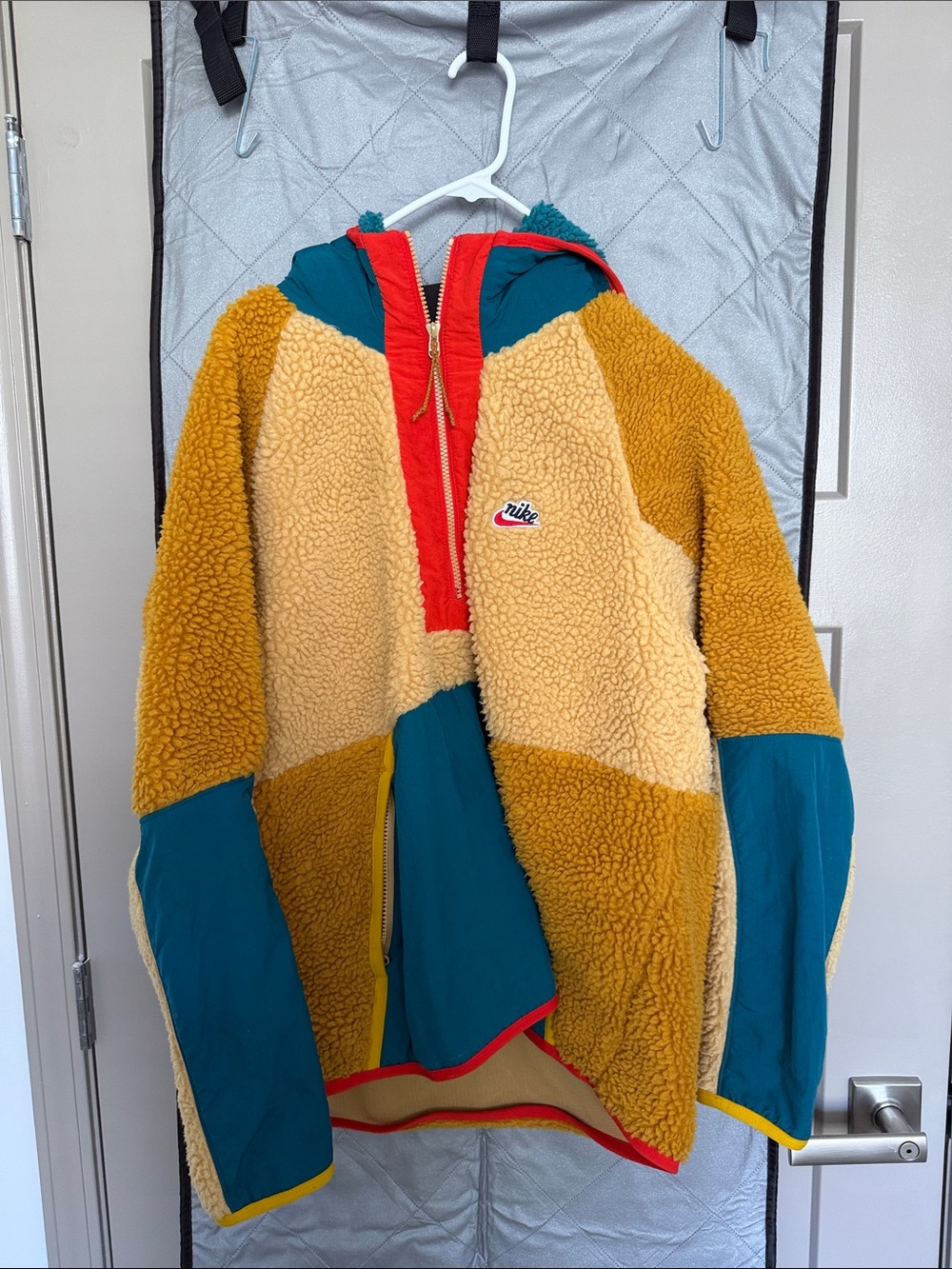 Nike Colorblock Sherpa Pullover - Mustard, Teal & Red